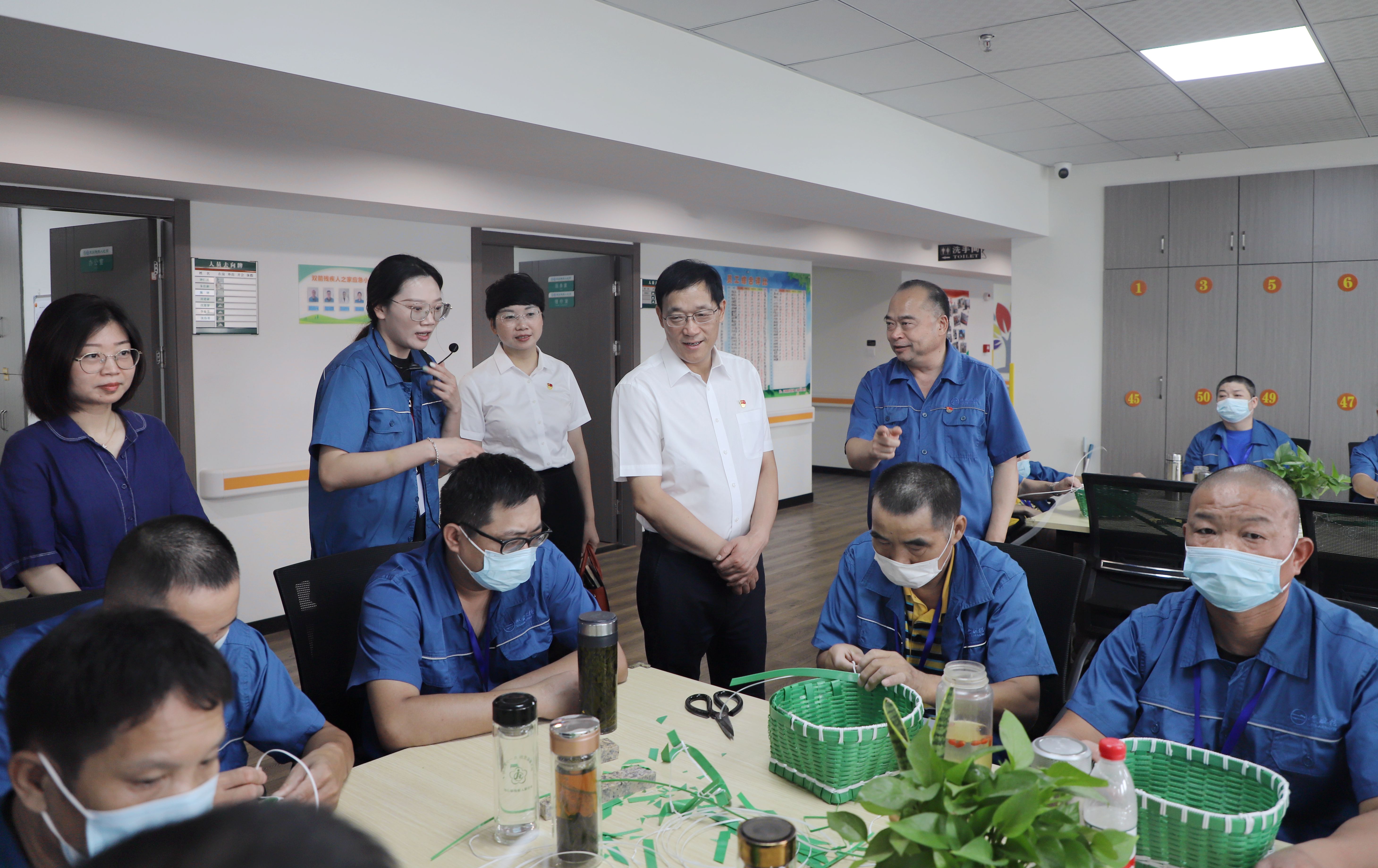 市政協(xié)主席陳林根一行蒞臨雙箭“殘疾人之家”參觀考察